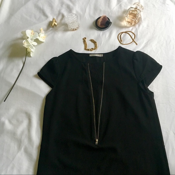 •From PARIS• Pretty black dress with lace - Picture 1 of 8